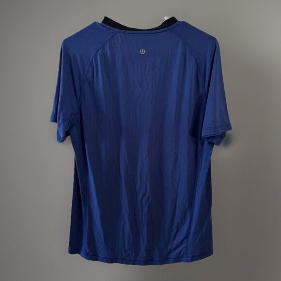 Lululemon Blue & Black Athletic V-Neck Stretch T-Shirt Mens Size Small - Picture 5 of 6